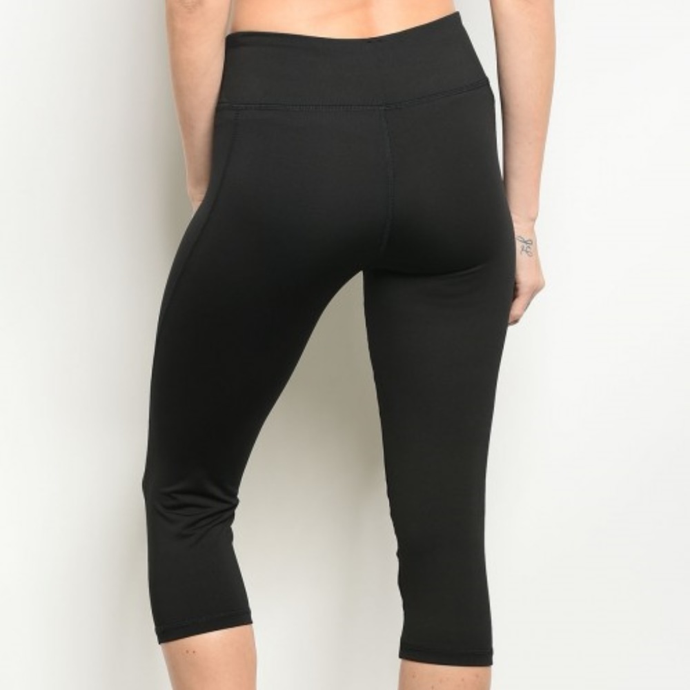Black Athletic Capri Leggings - Picture 2 of 3